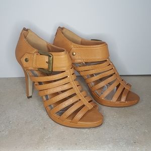 Suzy Shier Stripped Peep Toe Heels